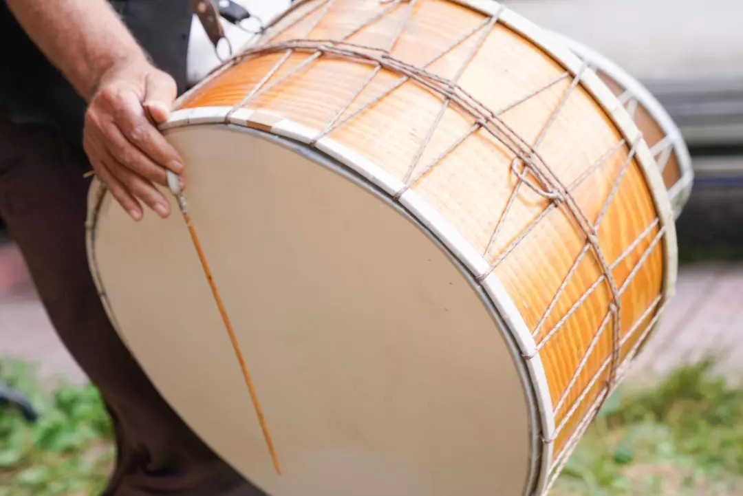Yıl Dönümü Kutlamalarında Sürpriz Müzikal Performanslar